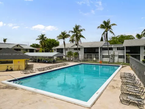 903 NE 199th Street Miami FL 33179