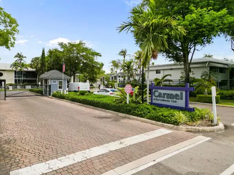 903 NE 199th Street Miami FL 33179