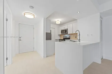 903 NE 199th Street Miami FL 33179