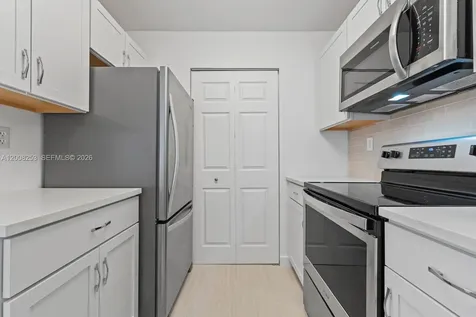 903 NE 199th Street Miami FL 33179