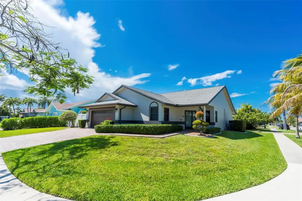 235 SE 9th Street Dania Beach FL 33004
