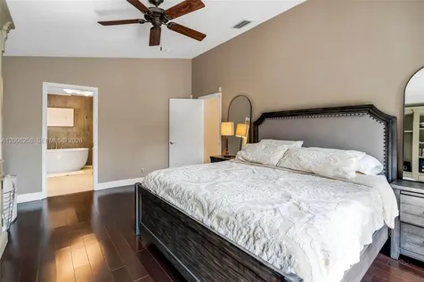 235 SE 9th Street Dania Beach FL 33004