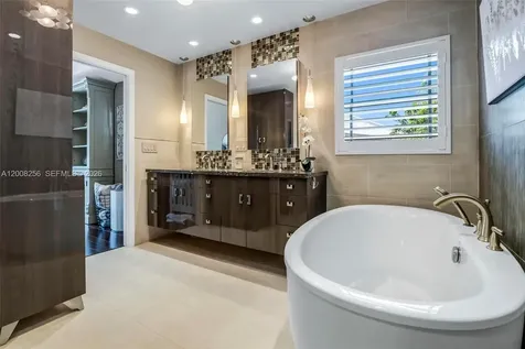 235 SE 9th Street Dania Beach FL 33004