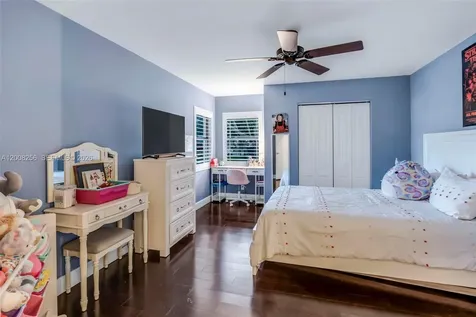 235 SE 9th Street Dania Beach FL 33004