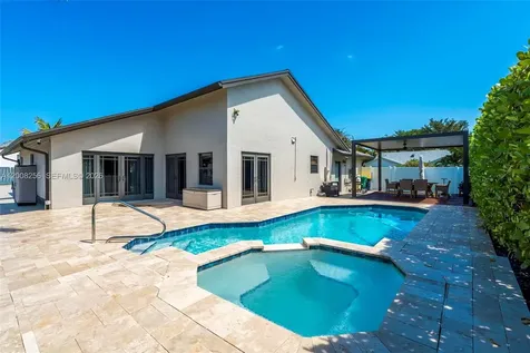 235 SE 9th Street Dania Beach FL 33004