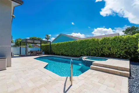 235 SE 9th Street Dania Beach FL 33004