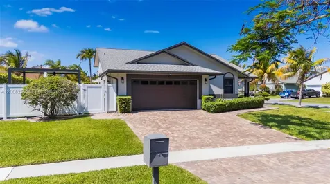 235 SE 9th Street Dania Beach FL 33004