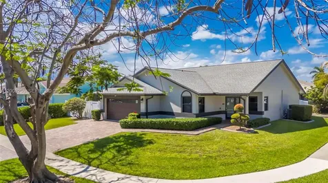 235 SE 9th Street Dania Beach FL 33004