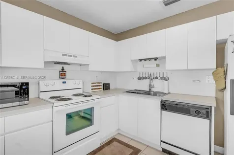 1013 NW 132nd Avenue West Miami FL 33182