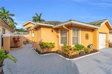 1013 NW 132nd Avenue West Miami FL 33182