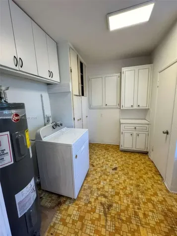 4582 Royal Palm Avenue Miami Beach FL 33140