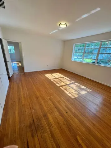 4582 Royal Palm Avenue Miami Beach FL 33140