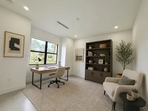 4283 10th Street NE Naples FL 34120