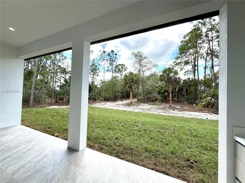 4283 10th Street NE Naples FL 34120