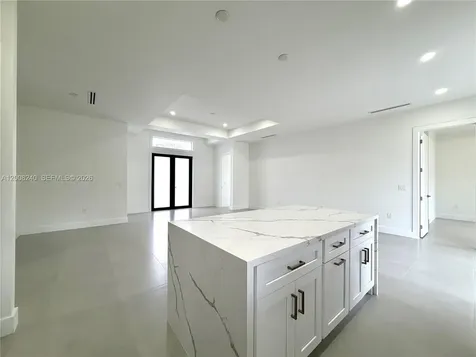 4283 10th Street NE Naples FL 34120