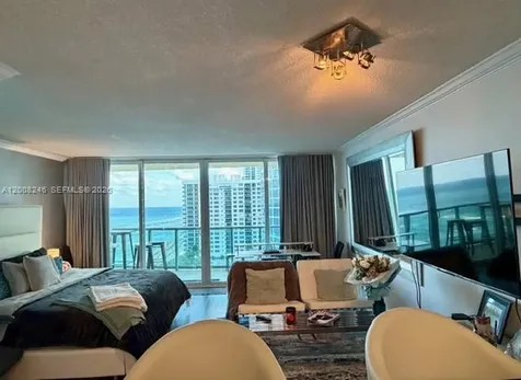 2501 S Ocean Drive Hollywood FL 33019