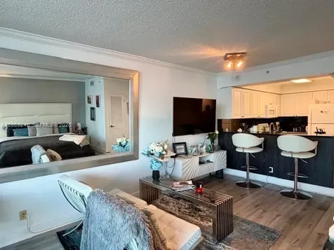 2501 S Ocean Drive Hollywood FL 33019