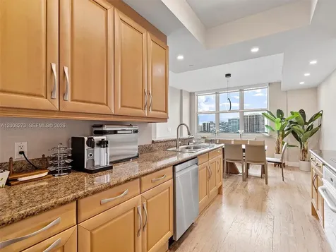 9751 E Bay Harbor Drive Bay Harbor Islands FL 33154