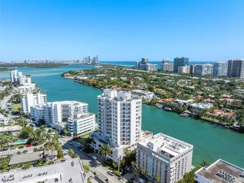 9751 E Bay Harbor Drive Bay Harbor Islands FL 33154