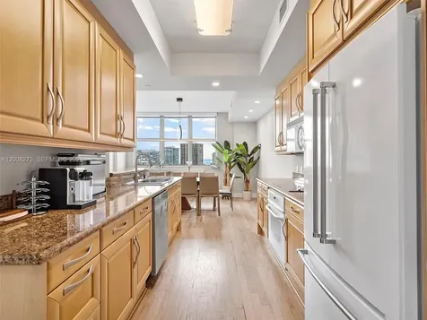 9751 E Bay Harbor Drive Bay Harbor Islands FL 33154