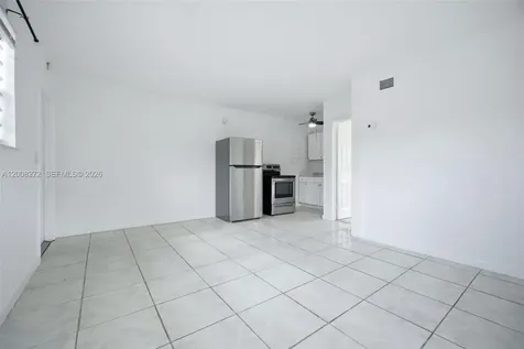 823-825 NW 9th Street Hallandale Beach FL 33009