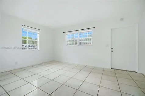823-825 NW 9th Street Hallandale Beach FL 33009