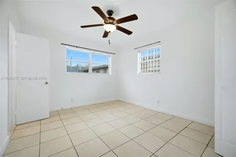 823-825 NW 9th Street Hallandale Beach FL 33009