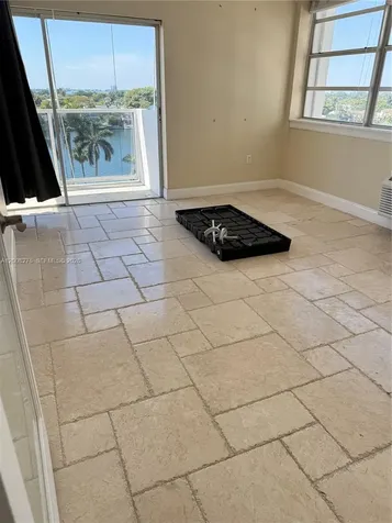 5313 Collins Avenue Miami Beach FL 33140