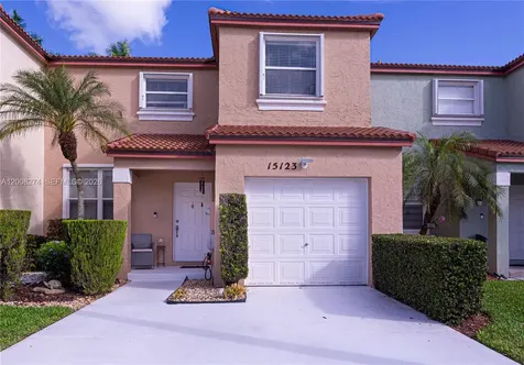 15123 NW 8th Street Pembroke Pines FL 33028