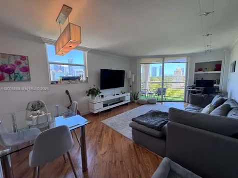 2400 SW 3rd Avenue Miami FL 33129