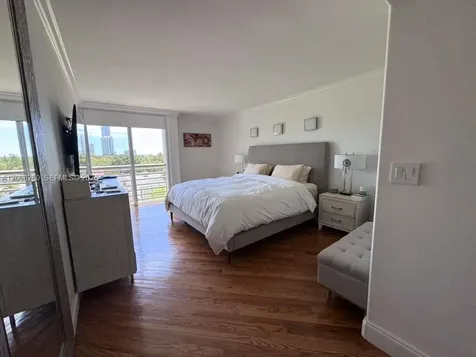 2400 SW 3rd Avenue Miami FL 33129