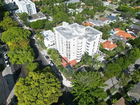 2400 SW 3rd Avenue Miami FL 33129