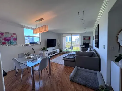 2400 SW 3rd Avenue Miami FL 33129