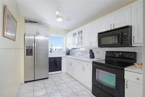 245 18th Street Miami Beach FL 33139