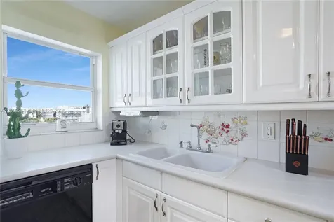 245 18th Street Miami Beach FL 33139