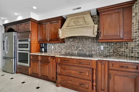 3000 Island Boulevard Aventura FL 33160