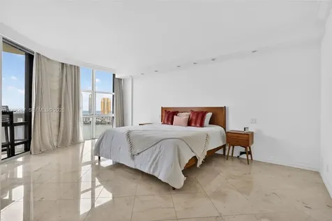 3000 Island Boulevard Aventura FL 33160