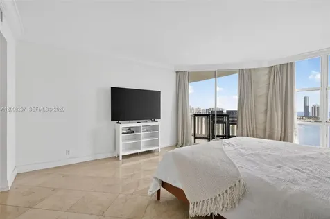 3000 Island Boulevard Aventura FL 33160