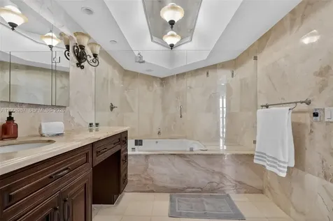 3000 Island Boulevard Aventura FL 33160