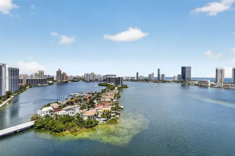 3000 Island Boulevard Aventura FL 33160