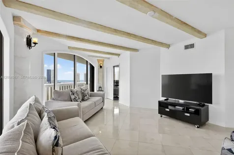 3000 Island Boulevard Aventura FL 33160
