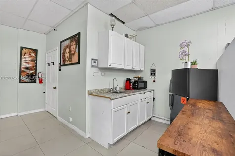 Beauty Salon For Sale On West Kendall Kendall FL 33175