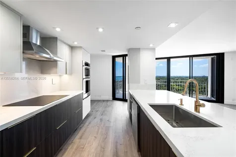 2000 Towerside Terrace Miami FL 33138