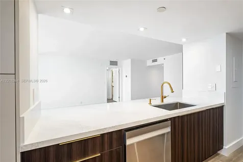 2000 Towerside Terrace Miami FL 33138