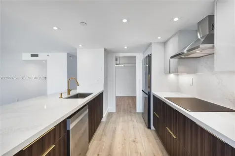2000 Towerside Terrace Miami FL 33138