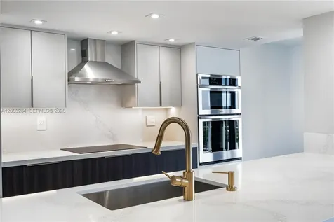 2000 Towerside Terrace Miami FL 33138