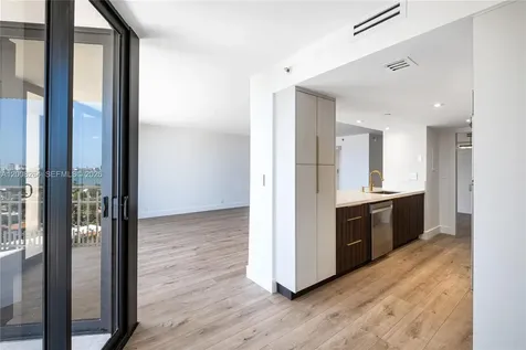 2000 Towerside Terrace Miami FL 33138