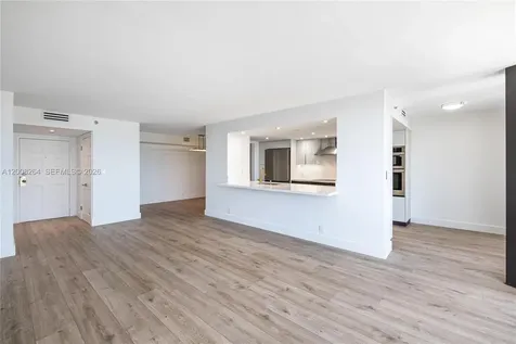 2000 Towerside Terrace Miami FL 33138