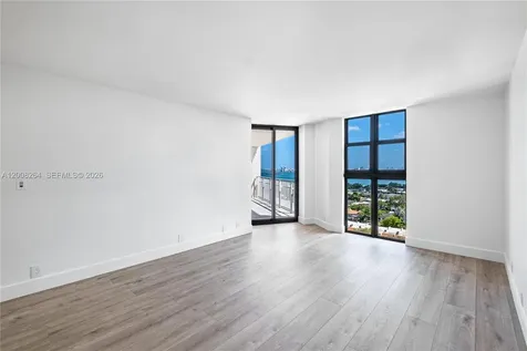 2000 Towerside Terrace Miami FL 33138