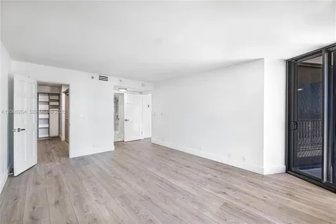 2000 Towerside Terrace Miami FL 33138